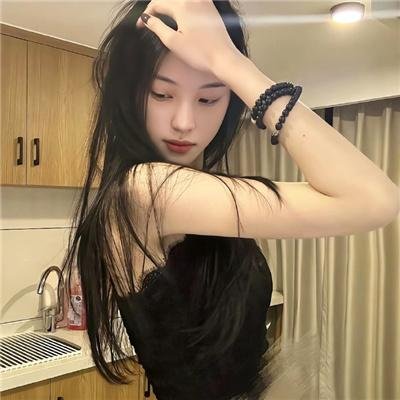 踉跄的女孩